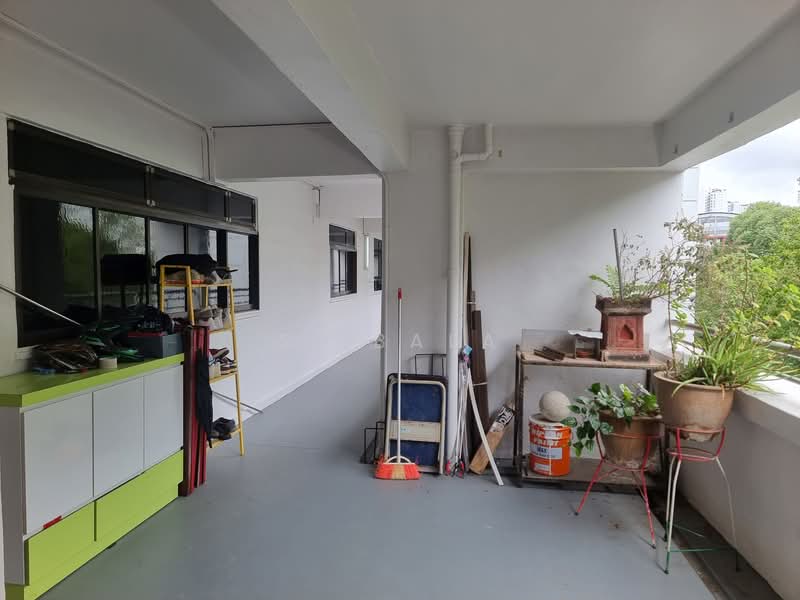 236 Bukit Batok East Avenue 5 HDB Flat For Sale at S$ 548,888 | PropertyGuru Singapore - Balcony
