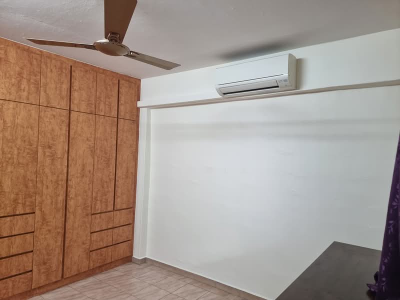 236 Bukit Batok East Avenue 5 HDB Flat For Sale at S$ 548,888 | PropertyGuru Singapore - Interior