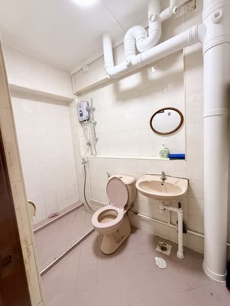 733 Woodlands Circle, 733 Woodlands Circle, Room Rental, 80 sqft, HDB Flat For Rent, by Cavin Wong, 500061242 - Bathroom - PropertyGuru.com.sg