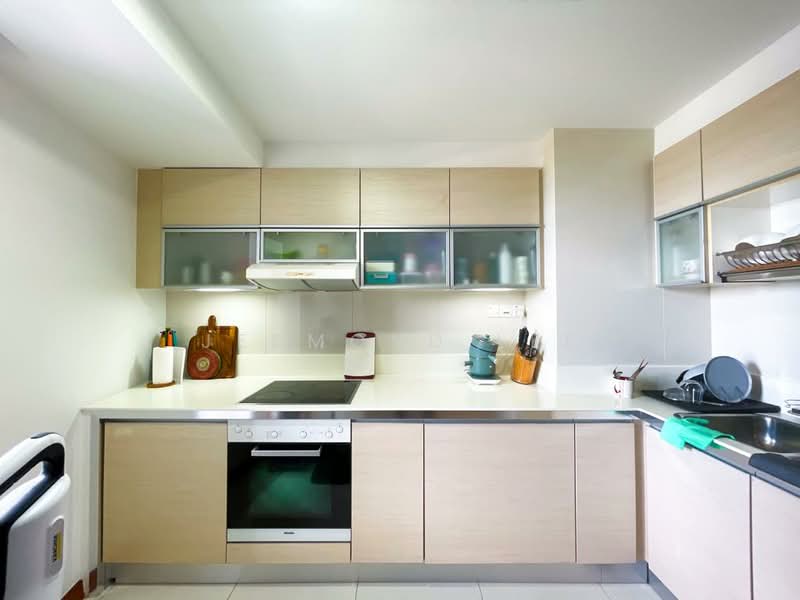 The Sail @ Marina Bay Condominium For Sale at S$ 4,958,000 | PropertyGuru Singapore - Kitchen