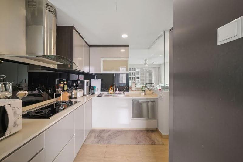 Mutiara View, 11 Jalan Mutiara, Tanglin / Holland / Bukit Timah, 3 Bedrooms, 1,163 sqft, Apartment For Sale, by Alvina Yeo, 500061254 - Kitchen - PropertyGuru.com.sg