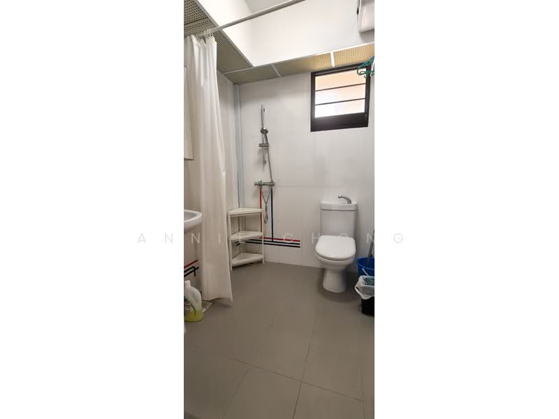 467A Bukit Batok West Avenue 9, 467A Bukit Batok West Avenue 9, Studio, 517 sqft, HDB Flat For Rent, by Annie Chong, 500061258 - Bathroom - PropertyGuru.com.sg