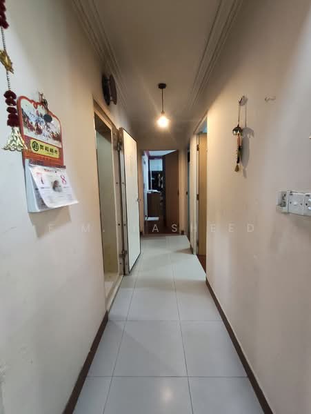 886C Woodlands Drive 50 HDB Flat For Sale at S$ 650,000 | PropertyGuru Singapore - Corridor