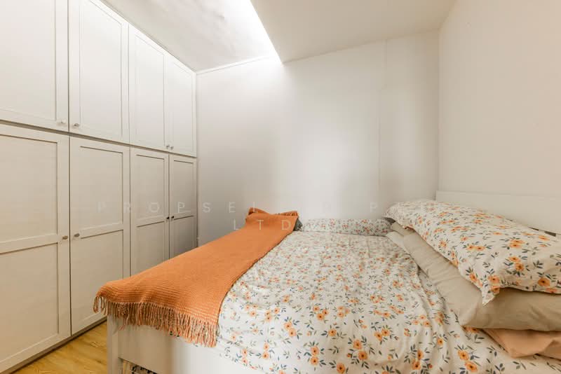 Stevens Loft Apartment For Sale at S$ 1,999,000 | PropertyGuru Singapore - Bedroom