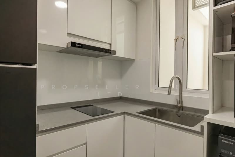 Stevens Loft Apartment For Sale at S$ 1,999,000 | PropertyGuru Singapore - Kitchen