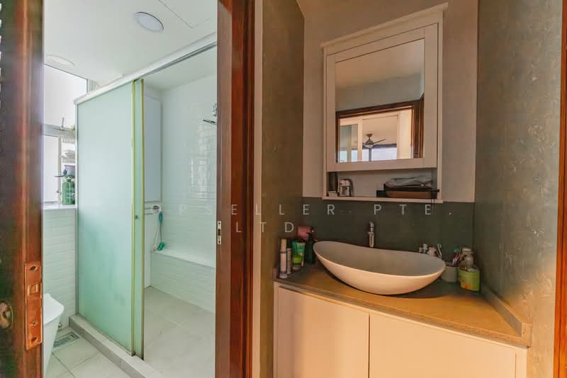 Stevens Loft Apartment For Sale at S$ 1,999,000 | PropertyGuru Singapore - Bathroom