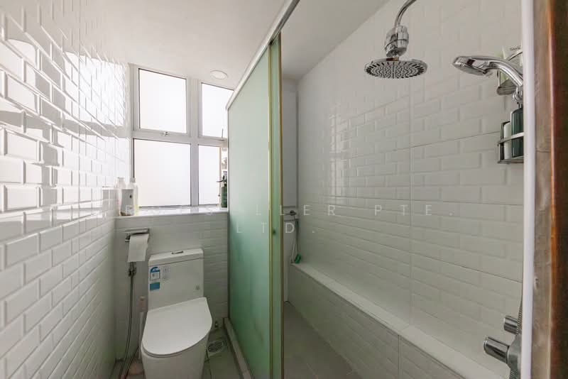 Stevens Loft Apartment For Sale at S$ 1,999,000 | PropertyGuru Singapore - Bathroom