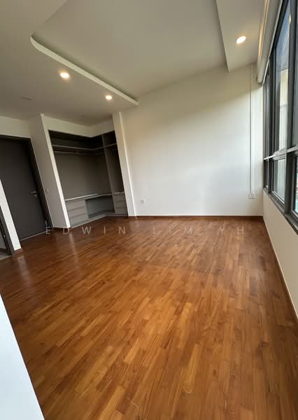 Vue 8 Residence, Pasir Ris Heights, 4 Bedrooms, 1,346 sqft, Condominium For Rent, by Edwin Lim YH, 500061273 - Master bedroom - PropertyGuru.com.sg