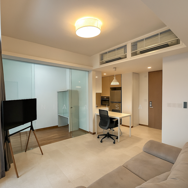 Watertown Condominium For Sale at S$ 950,000 | PropertyGuru Singapore - Living Room