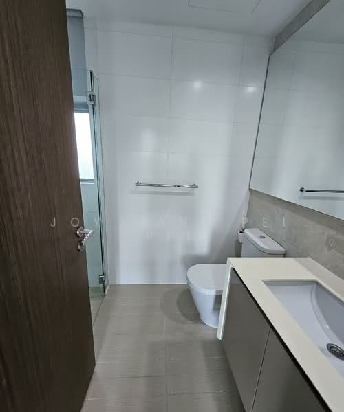 Hundred Trees, 93 West Coast Drive, 2 Bedrooms, 786 sqft, Condominium For Rent, by Joy Wang Pei Pei, 500061306 - Bathroom - PropertyGuru.com.sg