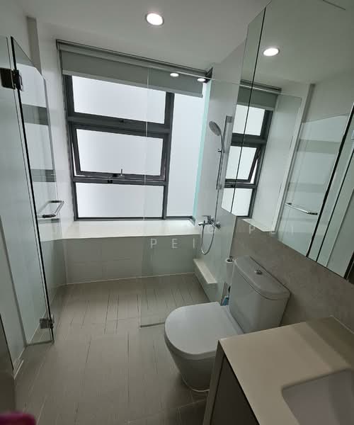 Hundred Trees, 93 West Coast Drive, 2 Bedrooms, 786 sqft, Condominium For Rent, by Joy Wang Pei Pei, 500061306 - Bathroom - PropertyGuru.com.sg