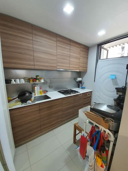 The Panorama Condominium For Sale at S$ 3,200,000 | PropertyGuru Singapore - Kitchen