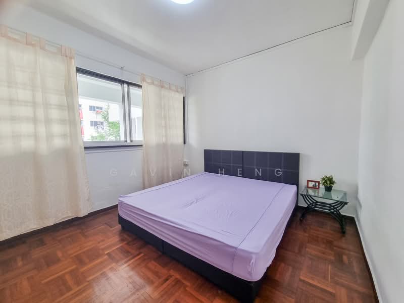 559 Jurong West Street 42 HDB Flat For Sale at S$ 708,000 | PropertyGuru Singapore - Bedroom