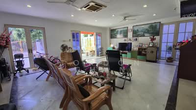 For Sale - 3 Storey Detached Bungalow Near MRT