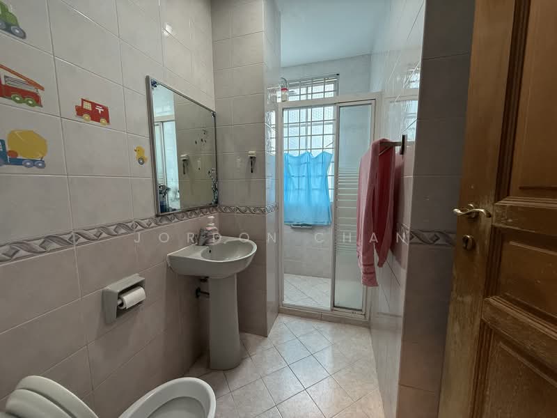 3 Storey Detached Bungalow Near MRT Detached House For Sale at S$ 7,000,000 | PropertyGuru Singapore - Bathroom 1