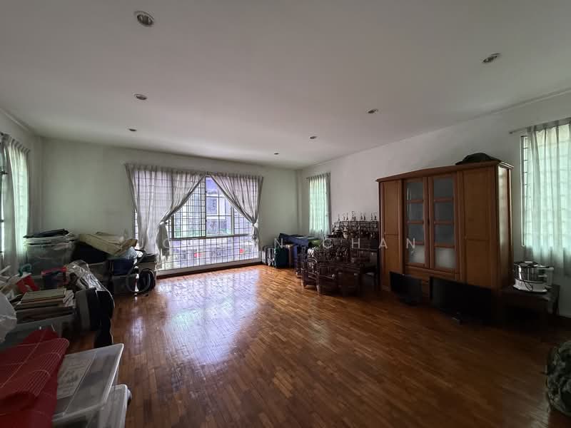 3 Storey Detached Bungalow Near MRT Detached House For Sale at S$ 7,000,000 | PropertyGuru Singapore - Master Bedroom