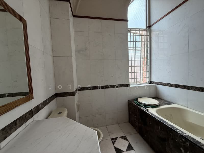 3 Storey Detached Bungalow Near MRT Detached House For Sale at S$ 7,000,000 | PropertyGuru Singapore - Master Bathroom