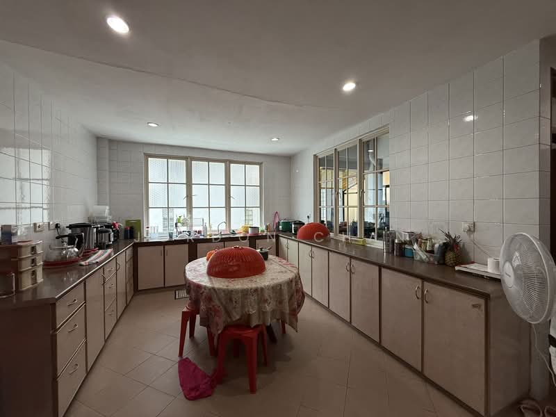 3 Storey Detached Bungalow Near MRT Detached House For Sale at S$ 7,000,000 | PropertyGuru Singapore - Dry Kitchen