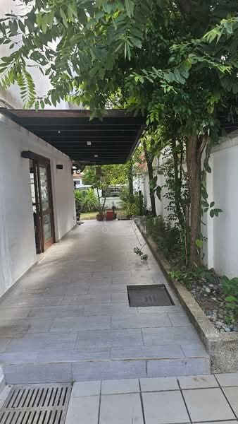 Lim Tai See Walk, Lim Tai See Walk, 3 Bedrooms, 3,200 sqft, Semi-Detached House For Rent, by Elliot Goon, 500061325 - Exterior Garden - PropertyGuru.com.sg