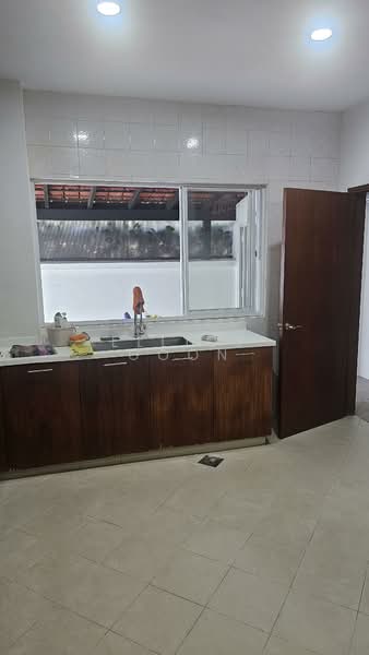 Lim Tai See Walk, Lim Tai See Walk, 3 Bedrooms, 3,200 sqft, Semi-Detached House For Rent, by Elliot Goon, 500061325 - Kitchen - PropertyGuru.com.sg