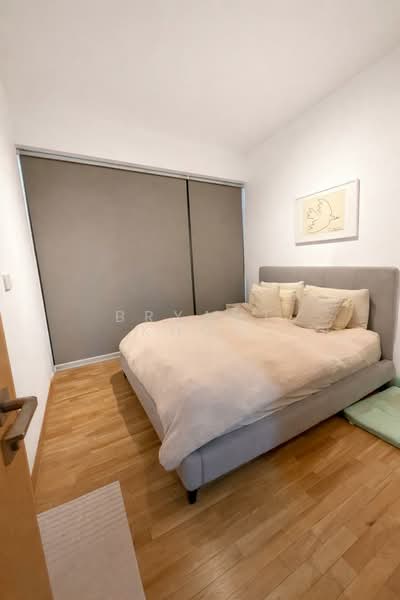 Commonwealth Towers Condominium For Sale at S$ 1,680,000 | PropertyGuru Singapore - Bedroom