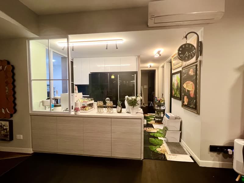 The Centris Apartment For Sale at S$ 2,300,000 | PropertyGuru Singapore - Kitchen