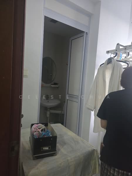 Central View Condominium For Sale at S$ 1,850,000 | PropertyGuru Singapore - Bathroom