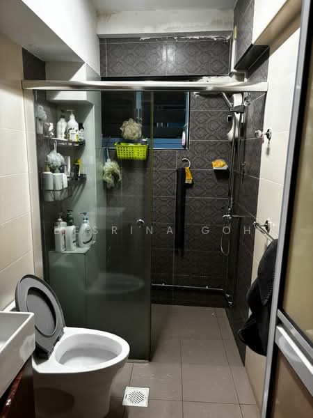 468A Admiralty Drive, 468A Admiralty Drive, 4 Bedrooms, 1,475 sqft, HDB Flat For Rent, by Desrina Goh, 500061353 - Bathroom - PropertyGuru.com.sg