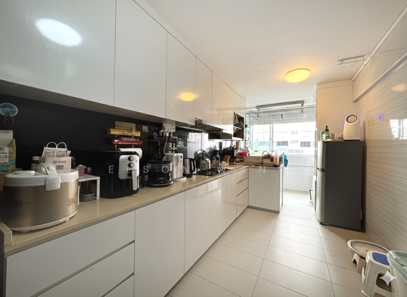 843 Tampines Street 83 HDB Flat For Sale at S$ 750,000 | PropertyGuru Singapore - Kitchen