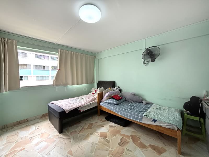 843 Tampines Street 83 HDB Flat For Sale at S$ 750,000 | PropertyGuru Singapore - Bedroom