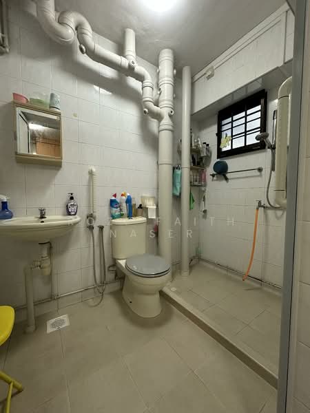 252 Compassvale Street HDB Flat For Sale at S$ 599,999 | PropertyGuru Singapore - Bathroom