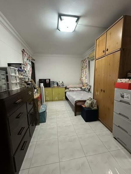 252 Compassvale Street HDB Flat For Sale at S$ 599,999 | PropertyGuru Singapore - Bedroom