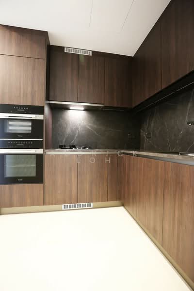 Klimt Cairnhill, 71 Cairnhill Road, 4 Bedrooms, 2,056 sqft, Condominium For Rent, by Aldrick Loh, 500061367 - Kitchen - PropertyGuru.com.sg