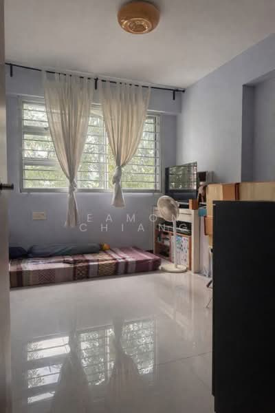 446A Bukit Batok West Avenue 8 HDB Flat For Sale at S$ 829,000 | PropertyGuru Singapore - Bedroom