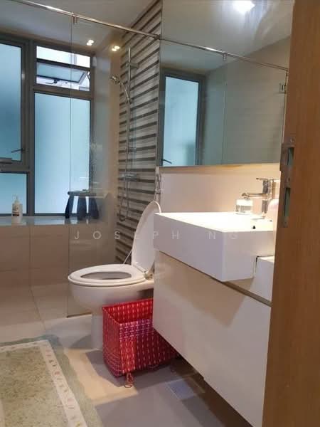 Seastrand, 1 Pasir Ris Link, Room Rental, 100 sqft, Condominium For Rent, by Joseph Ng, 500061373 - Bathroom - PropertyGuru.com.sg