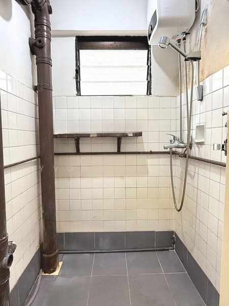 112 Lorong 1 Toa Payoh HDB Flat For Sale at S$ 378,000 | PropertyGuru Singapore