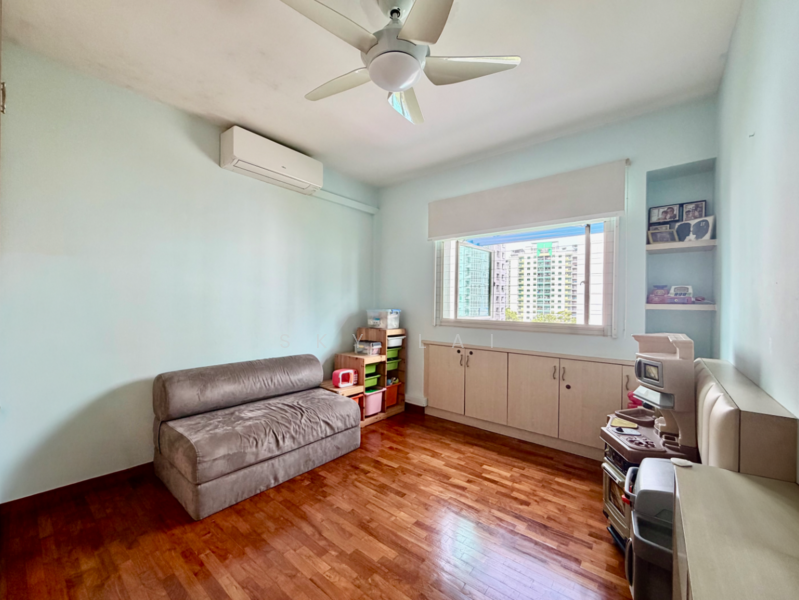 105D Edgefield Plains HDB Flat For Sale at S$ 650,000 | PropertyGuru Singapore - Bedroom 3