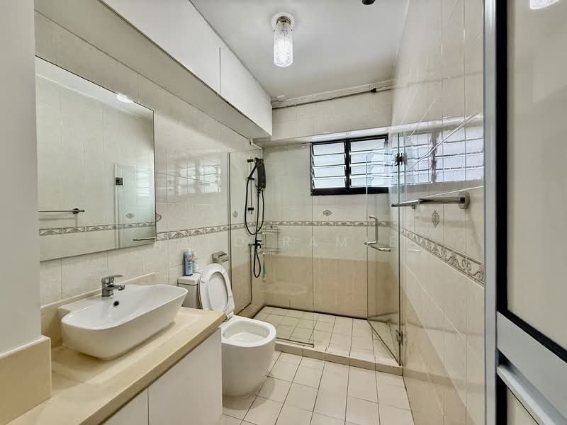526 Woodlands Drive 14, 526 Woodlands Drive 14, Room Rental, 200 sqft, HDB Flat For Rent, by Badd Ramle, 500061403 - Master Bathroom - PropertyGuru.com.sg
