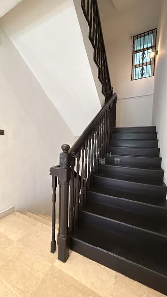 37 Swiss View La Suisse 1 off Bukit Timah Road Terraced House For Sale at S$ 5,600,000 | PropertyGuru Singapore - Interior