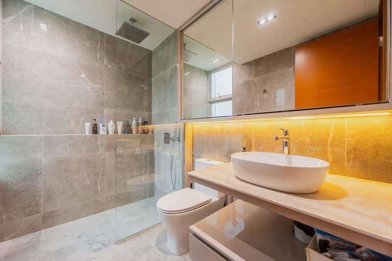 The Raintree Condominium For Sale at S$ 1,900,000 | PropertyGuru Singapore - Bathroom