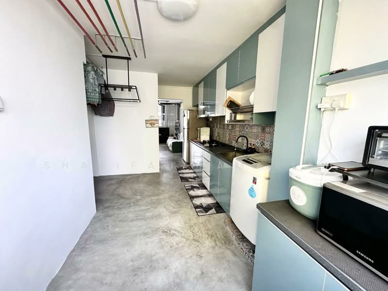 433 Tampines Street 43 HDB Flat For Sale at S$ 499,000 | PropertyGuru Singapore - Kitchen