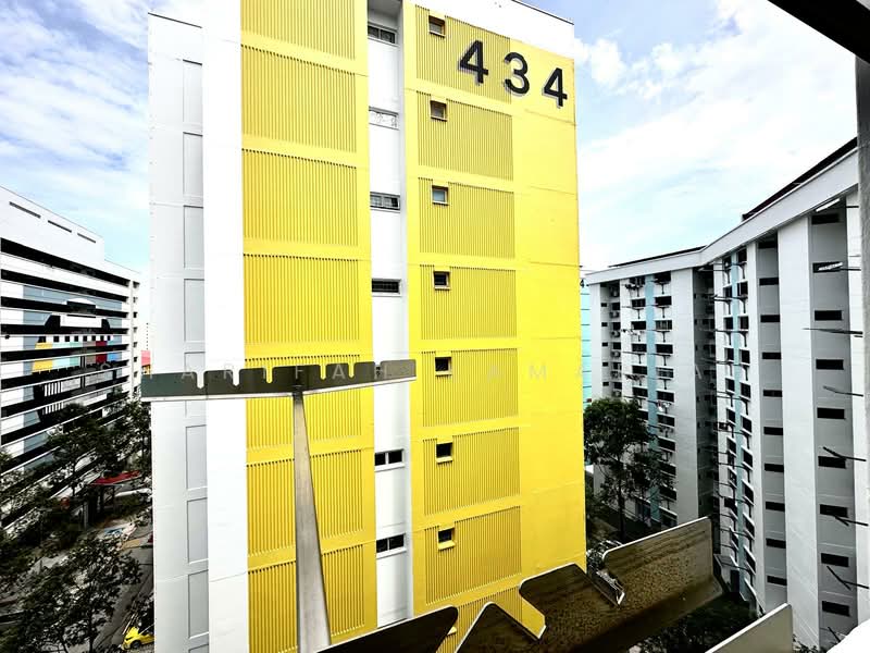 433 Tampines Street 43 HDB Flat For Sale at S$ 499,000 | PropertyGuru Singapore - Exterior