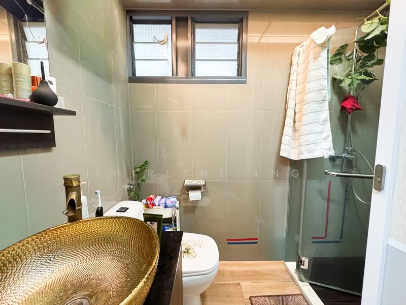 308B Punggol Walk HDB Flat For Sale at S$ 730,000 | PropertyGuru Singapore - Bathroom