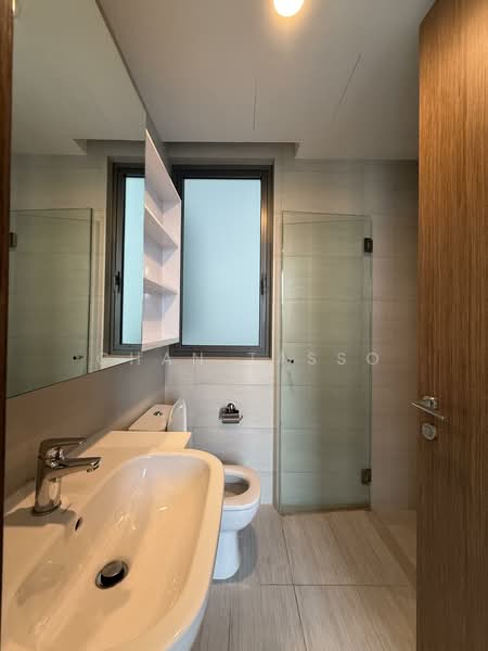 The Tembusu, 107 Tampines Road, 2 Bedrooms, 753 sqft, Condominium For Rent, by Chan Tasso, 500061413 - Bathroom - PropertyGuru.com.sg