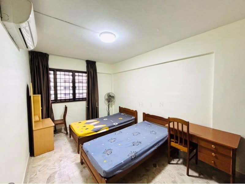 381 Clementi Avenue 5, 381 Clementi Avenue 5, 3 Bedrooms, 1,011 sqft, HDB Flat For Rent, by Ally Chin, 500061415 - Bedroom - PropertyGuru.com.sg