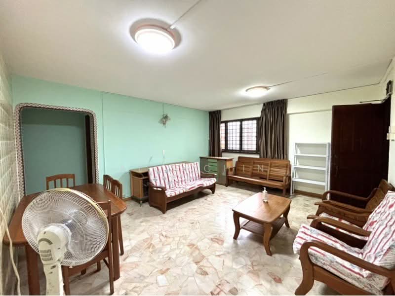 381 Clementi Avenue 5, 381 Clementi Avenue 5, 3 Bedrooms, 1,011 sqft, HDB Flat For Rent, by Ally Chin, 500061415 - Living Room - PropertyGuru.com.sg