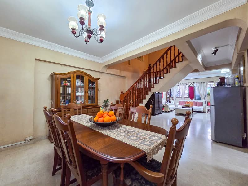 634 Hougang Avenue 8 HDB Flat For Sale at S$ 968,000 | PropertyGuru Singapore - Dining Room