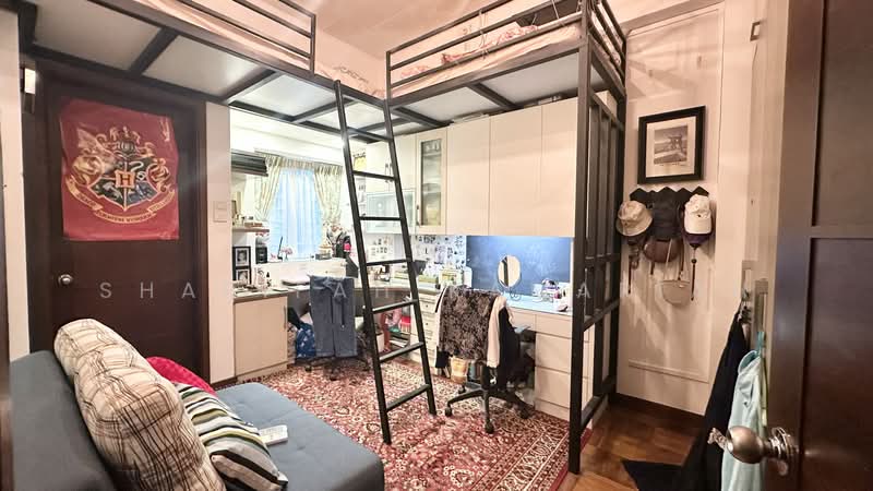 Hillington Green Condominium For Sale at S$ 3,288,000 | PropertyGuru Singapore - Bedroom