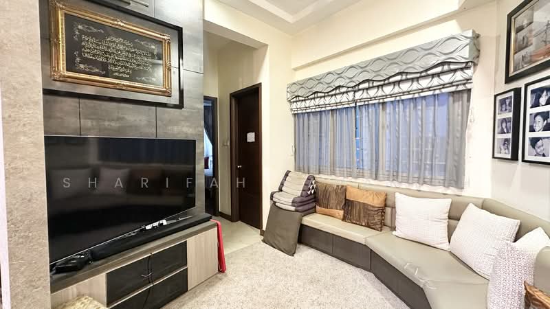 Hillington Green Condominium For Sale at S$ 3,288,000 | PropertyGuru Singapore - Family Area