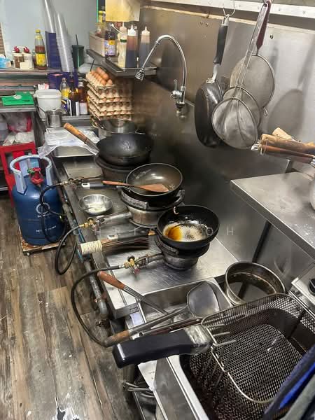 CT Hub 2, 114 Lavender Street, 280 sqft, Food & Beverage For Rent, by Chris Goh, 500061445 - Kitchen - CommercialGuru.com.sg